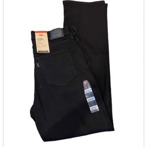 Levi’s Classic Straight Leg Jeans